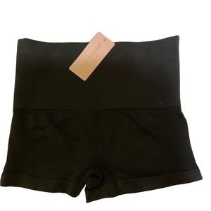 Nearly Nude Only Thinner Black Boy Short Size M/L New With Tags